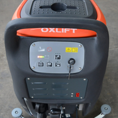 Поломоечная машина OXLIFT NB530 с зу и акб повышенной ёмкости в комплекте